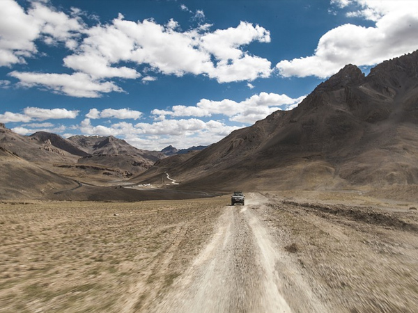 5. Chang La Pass