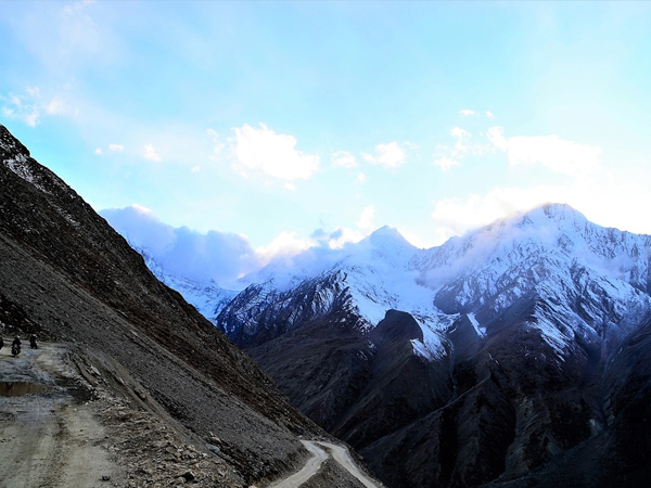 4. Khardung La Pass