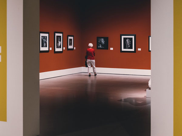 2. Explore art galleries at your own pace