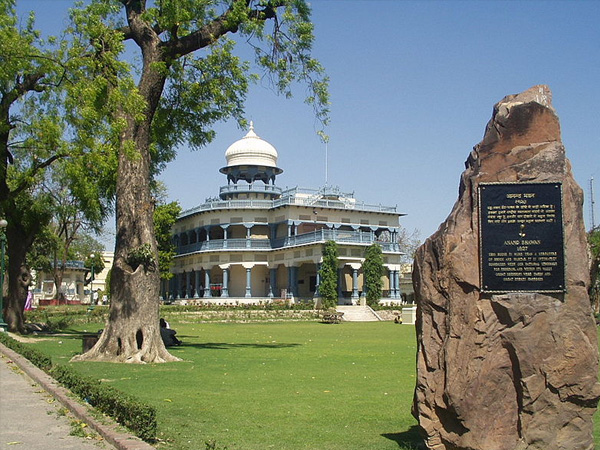 3. Anand Bhavan