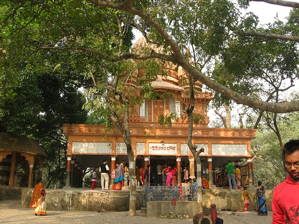 5. Offer your thoughts and prayers at Jauhra Kali