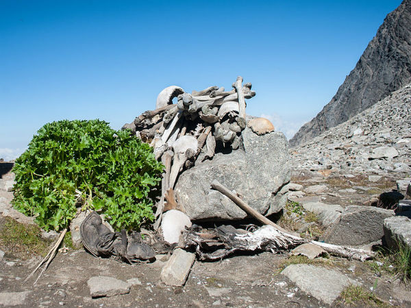 4. Roopkund Lake, Uttarakhand