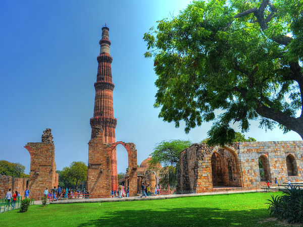2. Qutub Minar