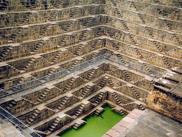 9. Pali
