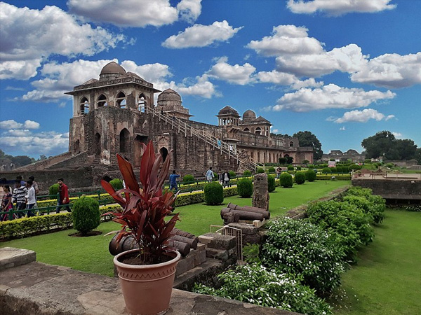 6. Mandu