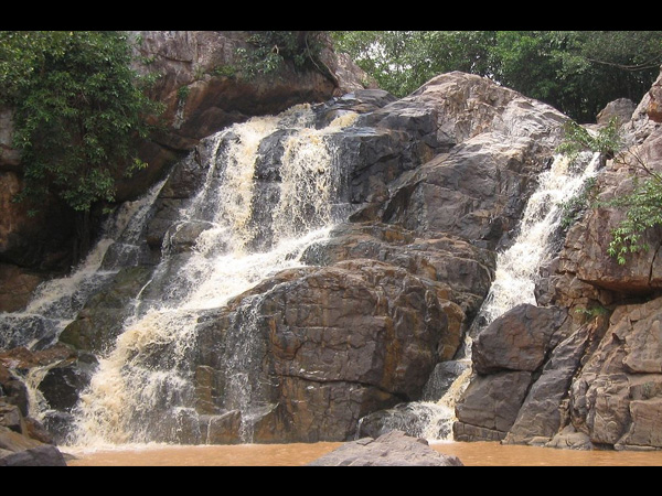 9. Sanaghagara Falls