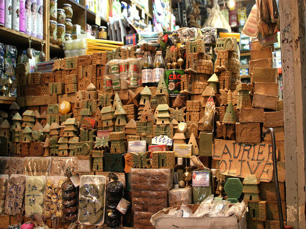 9. Pondy Bazaar