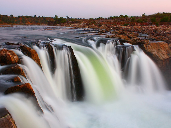 5. Dhuandhar Falls