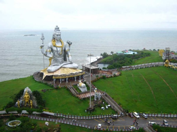5. Murudeshwar Beach