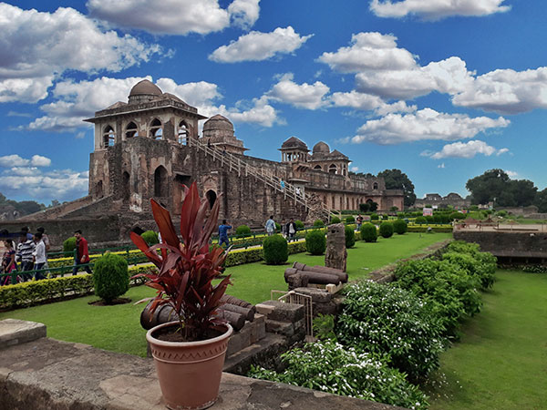 6. Mandu