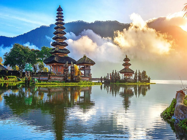 1. Munduk, Indonesia