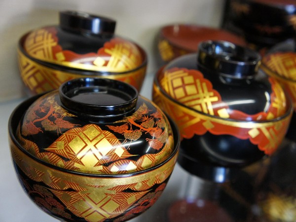4) Lacquerware