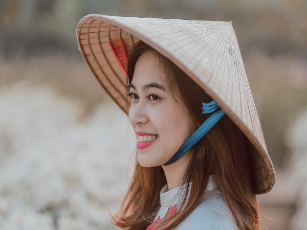 1) Conical Hat (Non La)