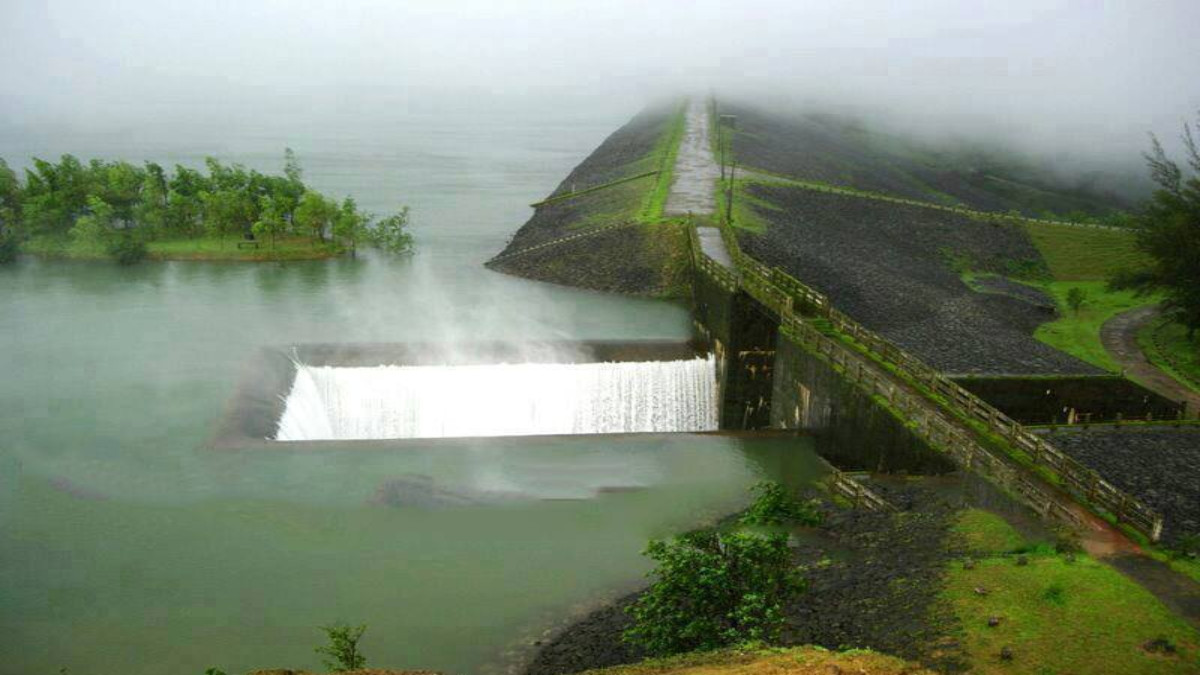 Savehaklu A modern edged squared shaped reservoir in Karnataka