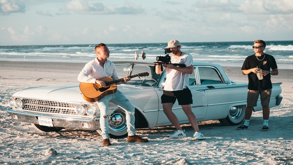 what-is-a-cine-lens-in-film-the-optics-behind-cinematic-beauty