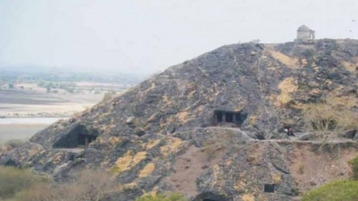 സനാ ഗുഹകള്‍