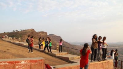 राज्यपाल हिल