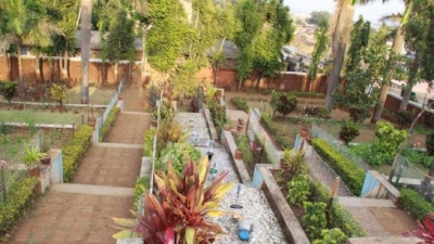 गुलाब उद्यान, लेकव्यू और स्टेप गार्डन