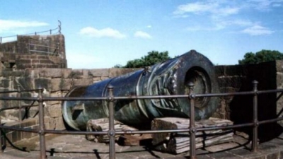 மாலிக்-இ-மைதான்