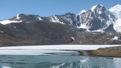 Gurdongmar Lake