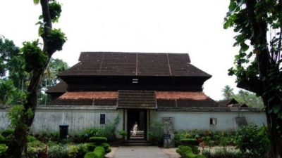 కృష్ణాపురం పాలస్