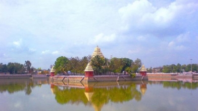 வண்டியூர் மாரியம்மன் தெப்பக்குளம்