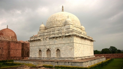 Hoshang's Tomb