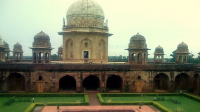 ಶೇಖ್ ಚೆಹ್ಲಿ ಕಾ ಮಕ್ಬರ