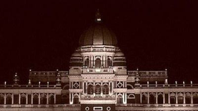 ಕೂಚ್ ಬೆಹರ್ ದ ಅರಸುಮನೆ:  ರಾಜ್ಬರಿ