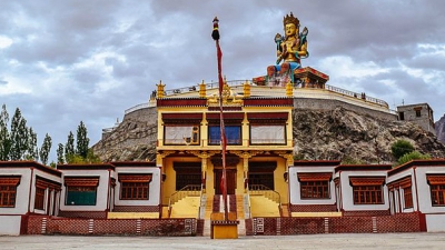 ಲಚುಂಗ್ ದೇವಸ್ಥಾನ