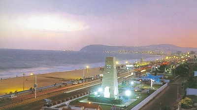 യുദ്ധ സ്മാരകങ്ങള്‍