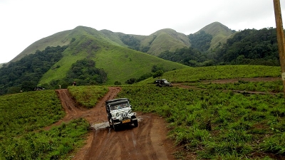 ಚಾರಣ ಮತ್ತು ಸಾಹಸ