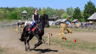 घुड़सवारी