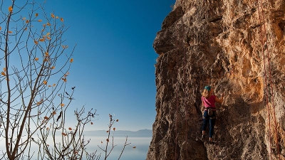 Rock Climbing / Rappelling