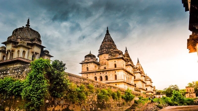 దిన్మన్ హర్దుల్ ప్యాలెస్