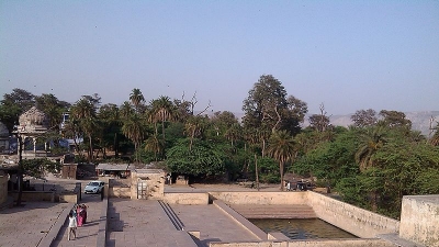 வெந்நீர் ஊற்று