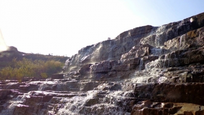 മാന്ദവ വെള്ളച്ചാട്ടം