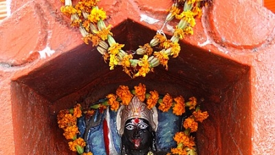 పాతాల్పురి ఆలయం