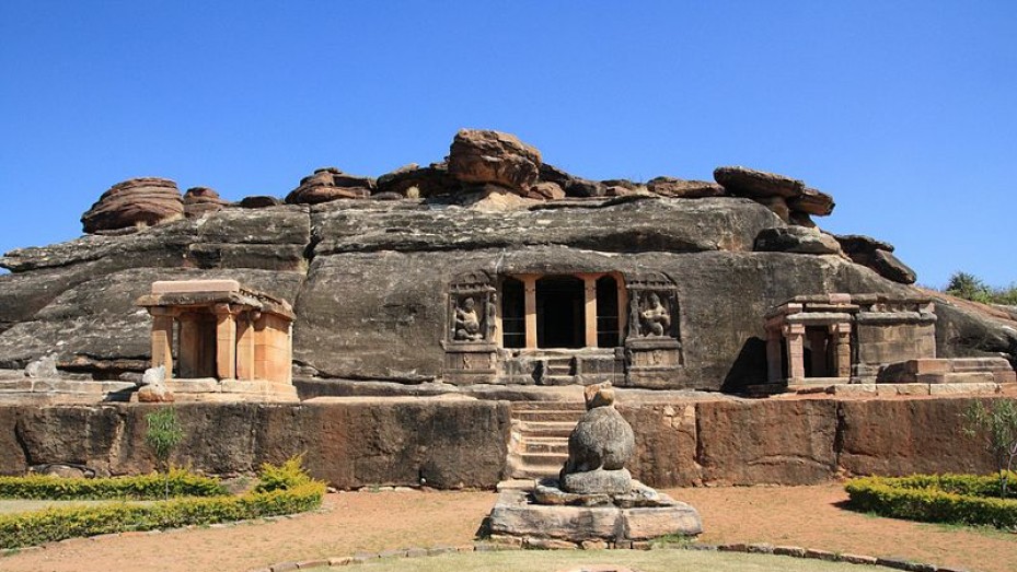 Ravana Phadi Cave Temple Aihole Ravana Phadi Cave Temple Photos 