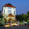 Regant Lake Palace Hotel