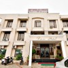 Hotel Paras