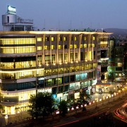 Fortune Select Metropolitan