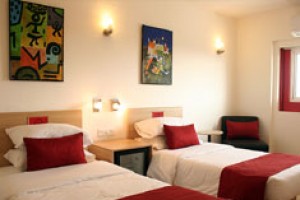 Red fox hotel