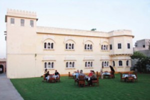 Garden dining Garden dining