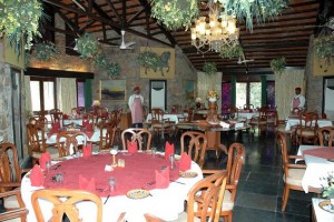 001 Baithak Restuarant-  Shikarbadi Hotel