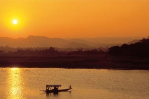 Sun set cruise on Lake Pichola Sun set cruise on Lake Pichola