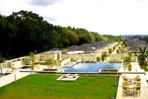 Pool View 4 Pool View 4