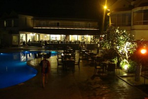 Pool Side Dining Pool Side Dining