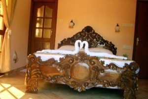 Carved bed Carved bed