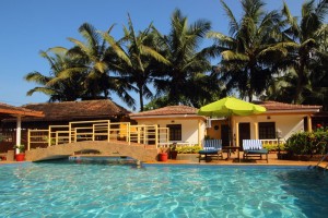 Swimming-pool-sideview